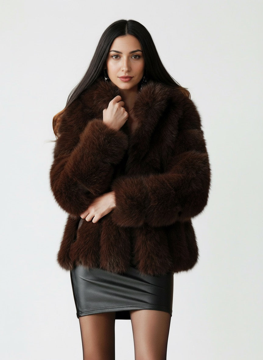 Kurze Damen Kunstfelljacke mit Kapuze – Elegant & Warm