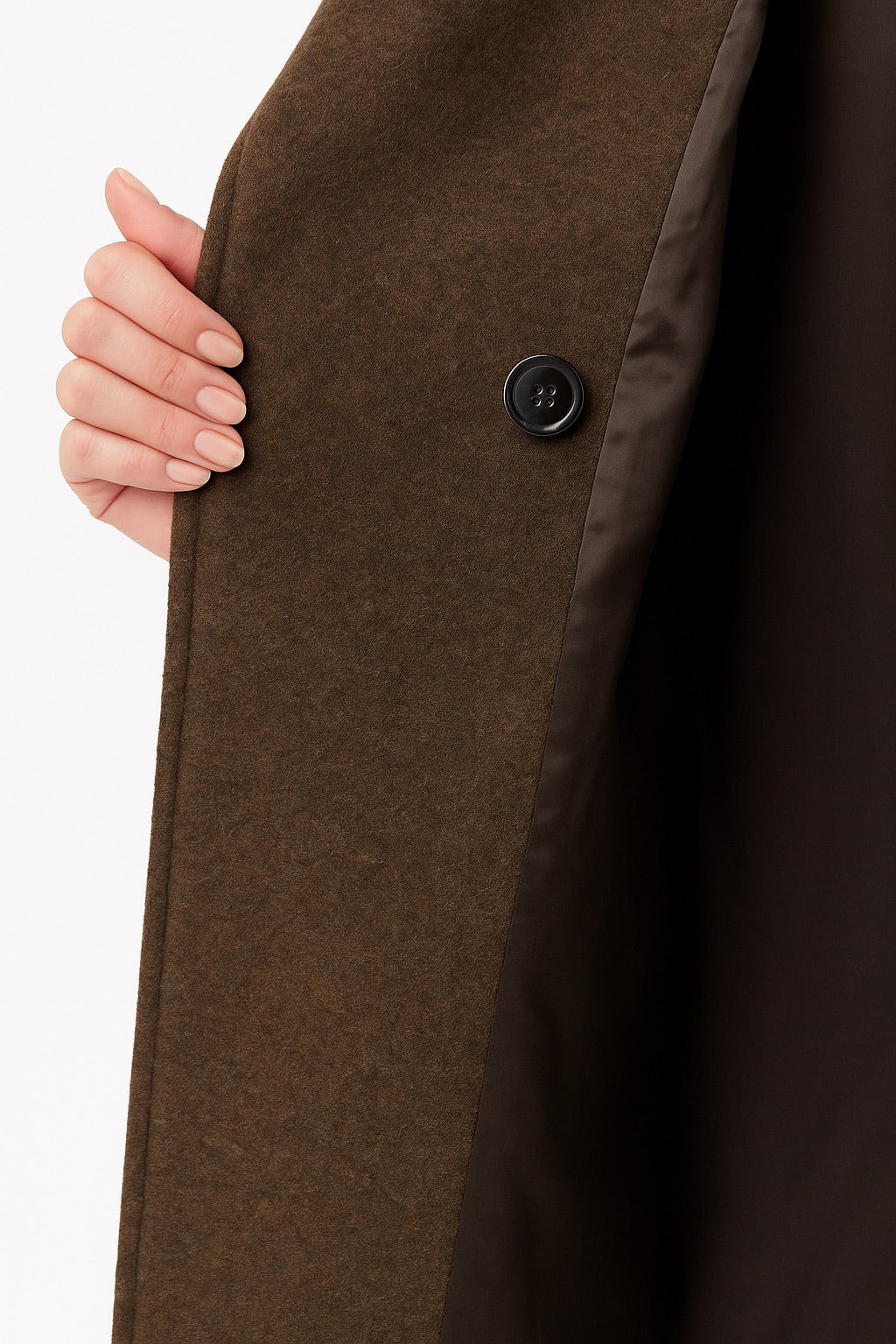 Elara Kastanie – Langer Wollmantel mit goldenen Knöpfen