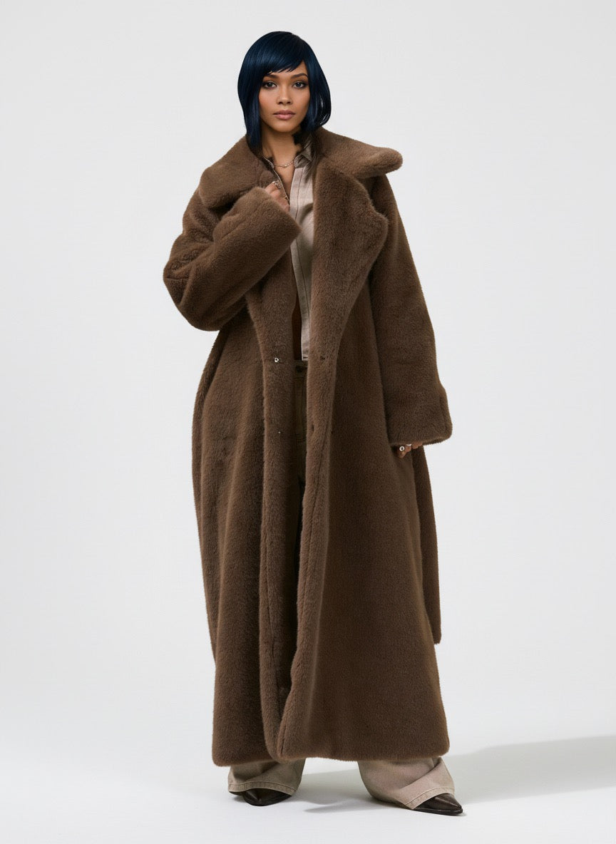 Maxi Damen Kunstfellmantel – Oversize Fit mit Bindegürtel