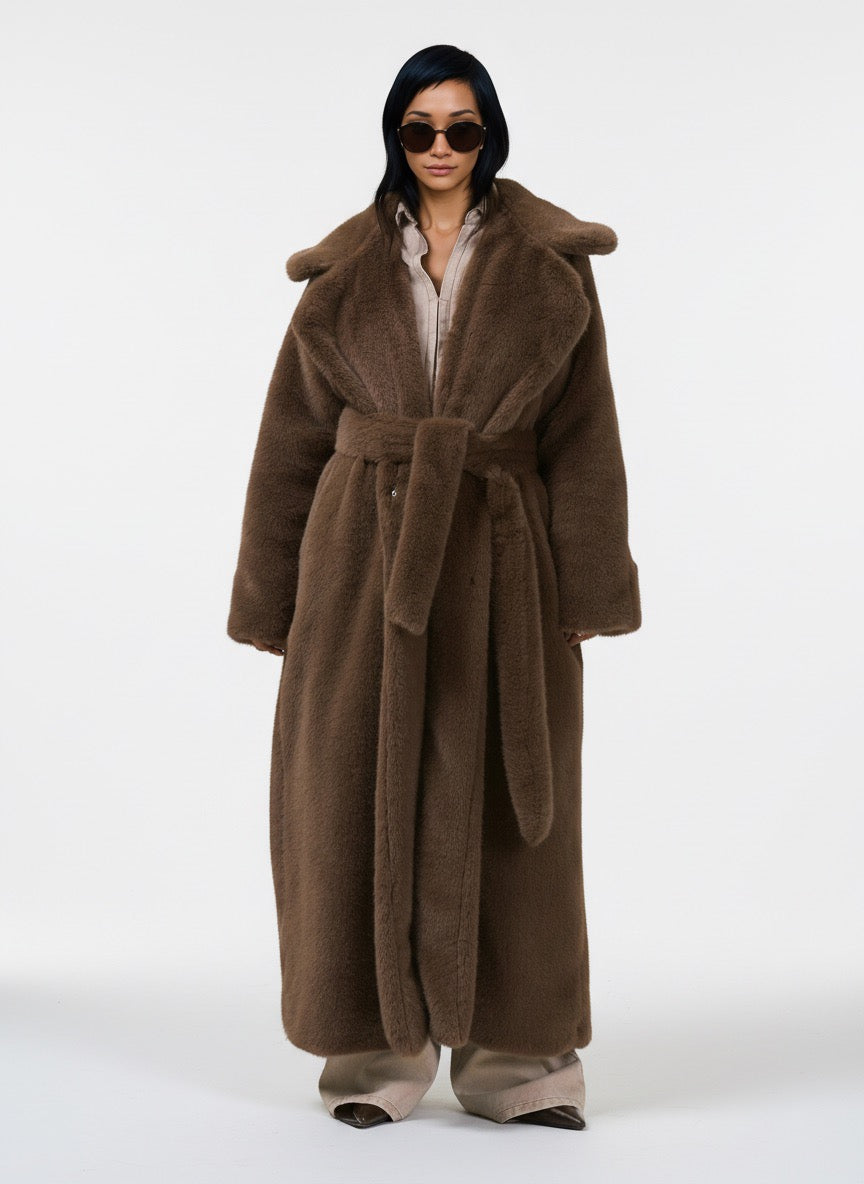Maxi Damen Kunstfellmantel – Oversize Fit mit Bindegürtel